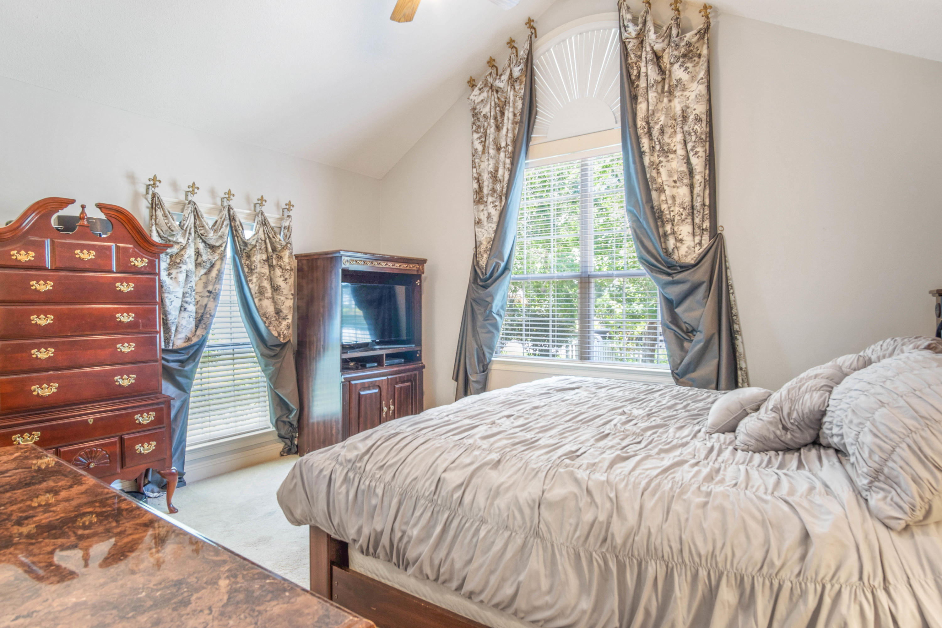 VILLAGE OF BOLTON AT BLUEWATER BAY - Residential