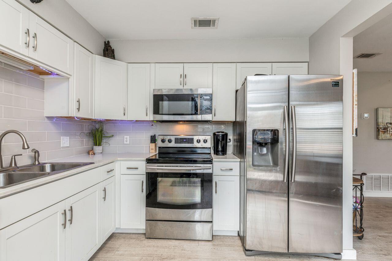 HIDDEN TRAILS PH 1 - Residential