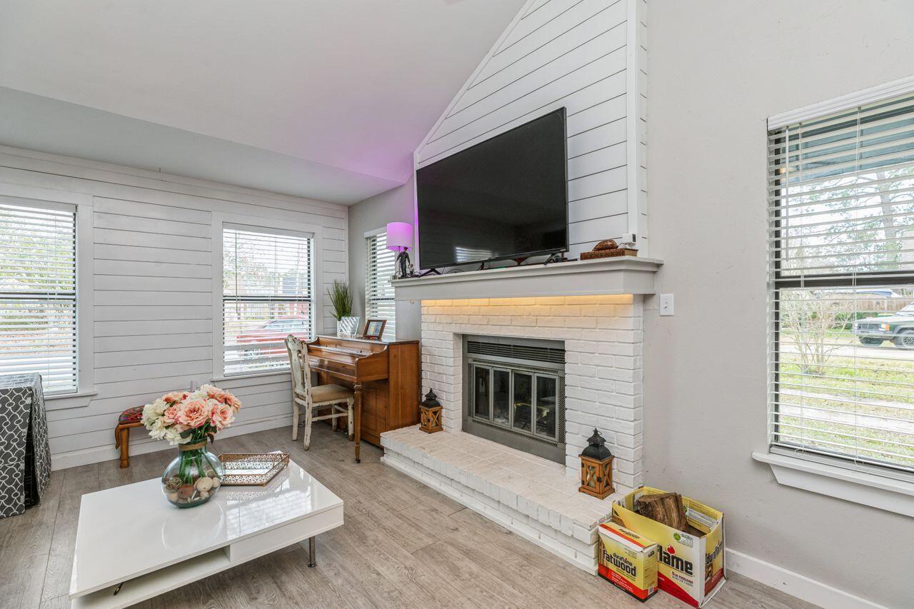 HIDDEN TRAILS PH 1 - Residential