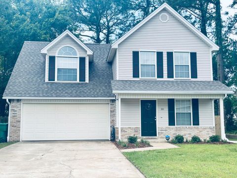 Photo of 391 Brookwood Boulevard, Mary Esther, FL 32569 (MLS # 985875)