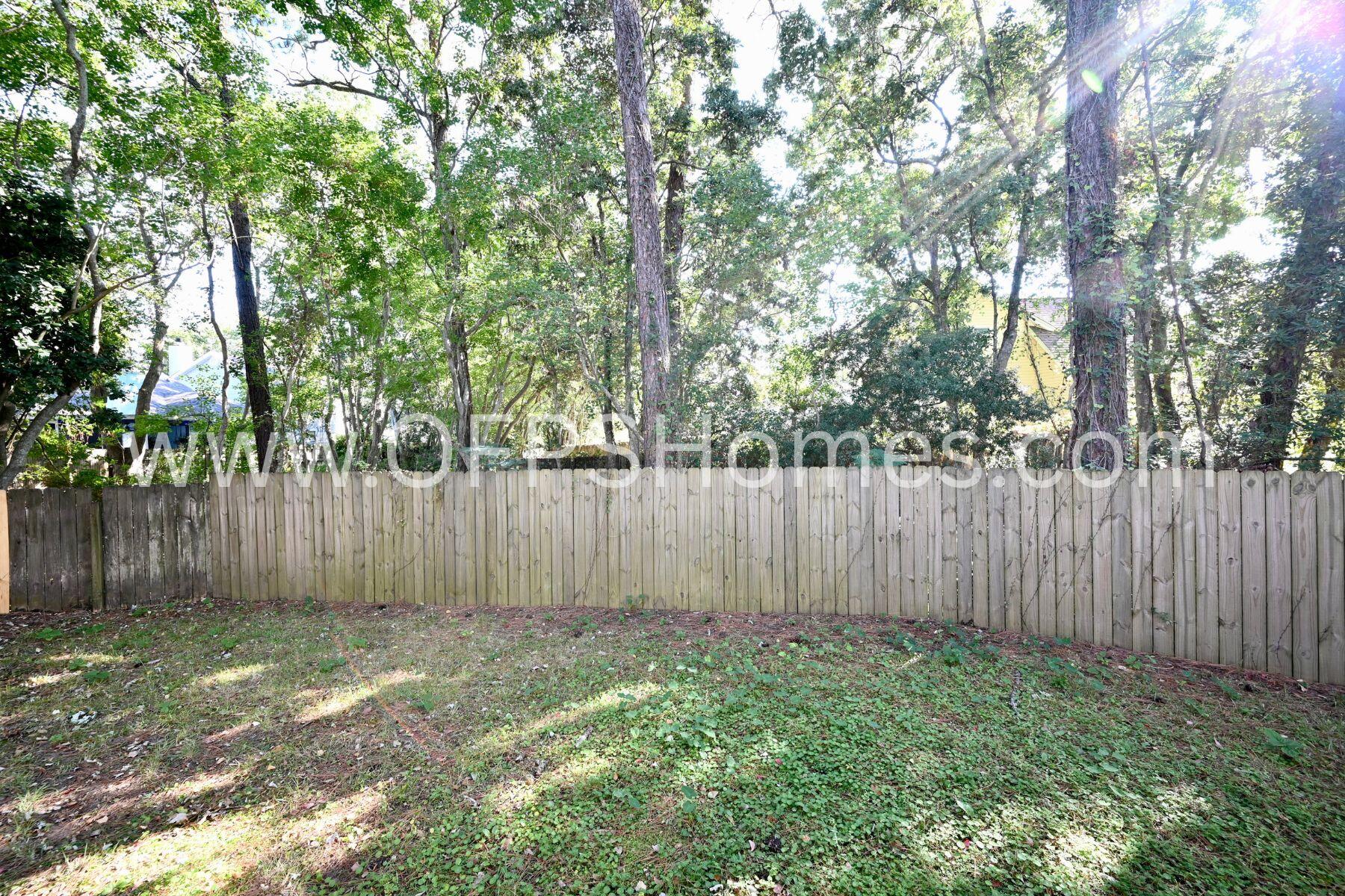 BROOKWOOD - Residential Lease
