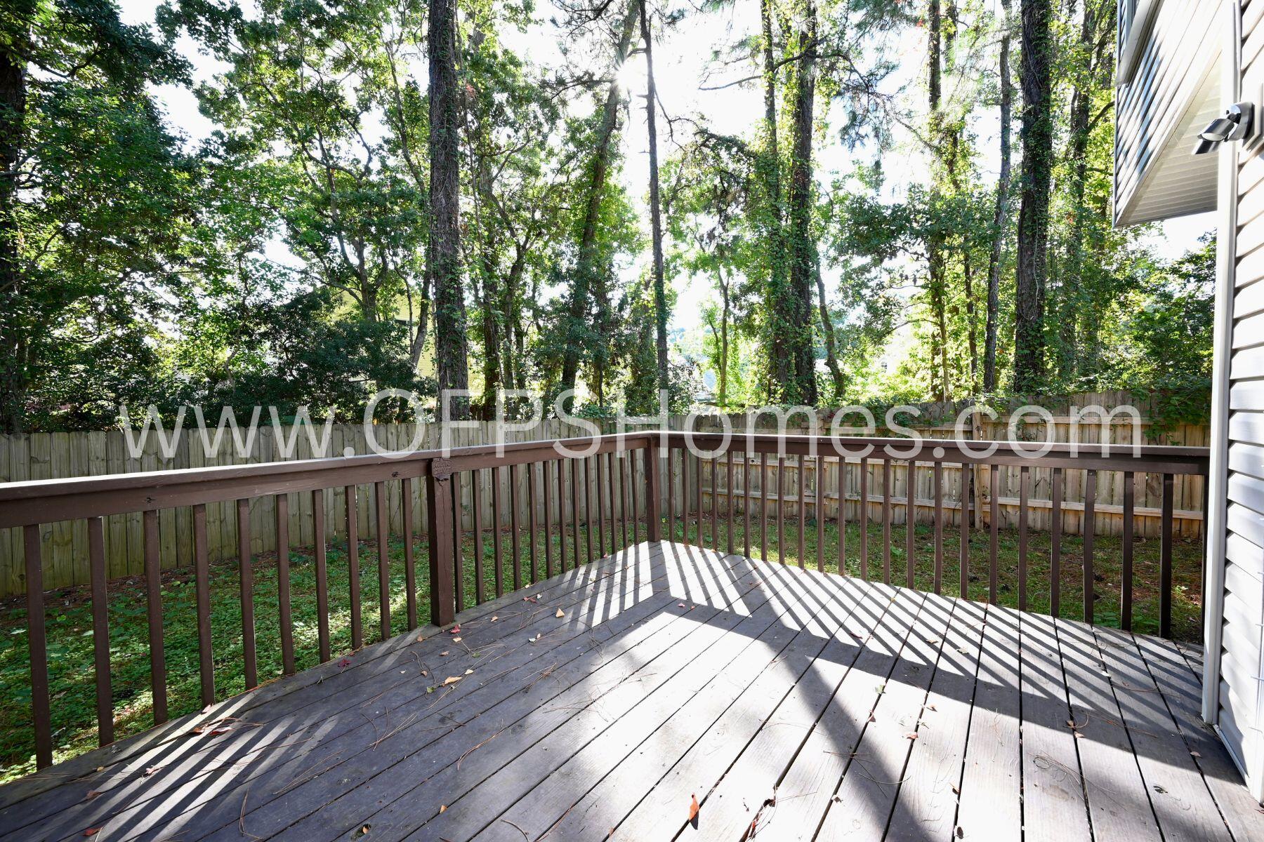 BROOKWOOD - Residential Lease