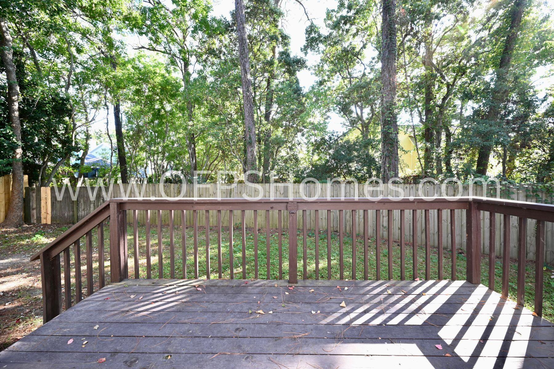 BROOKWOOD - Residential Lease