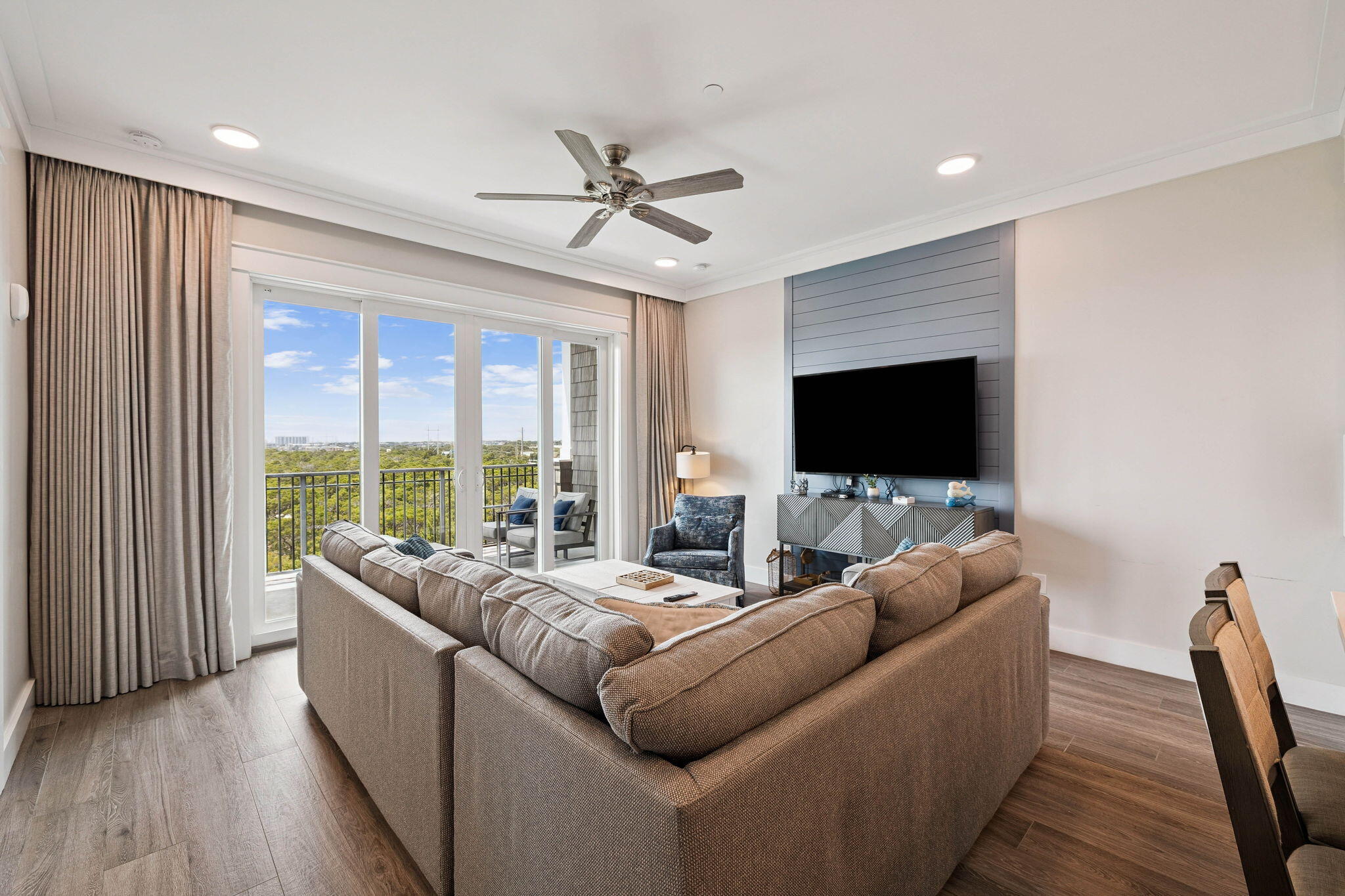 202 Henderson Resort Way 1303
