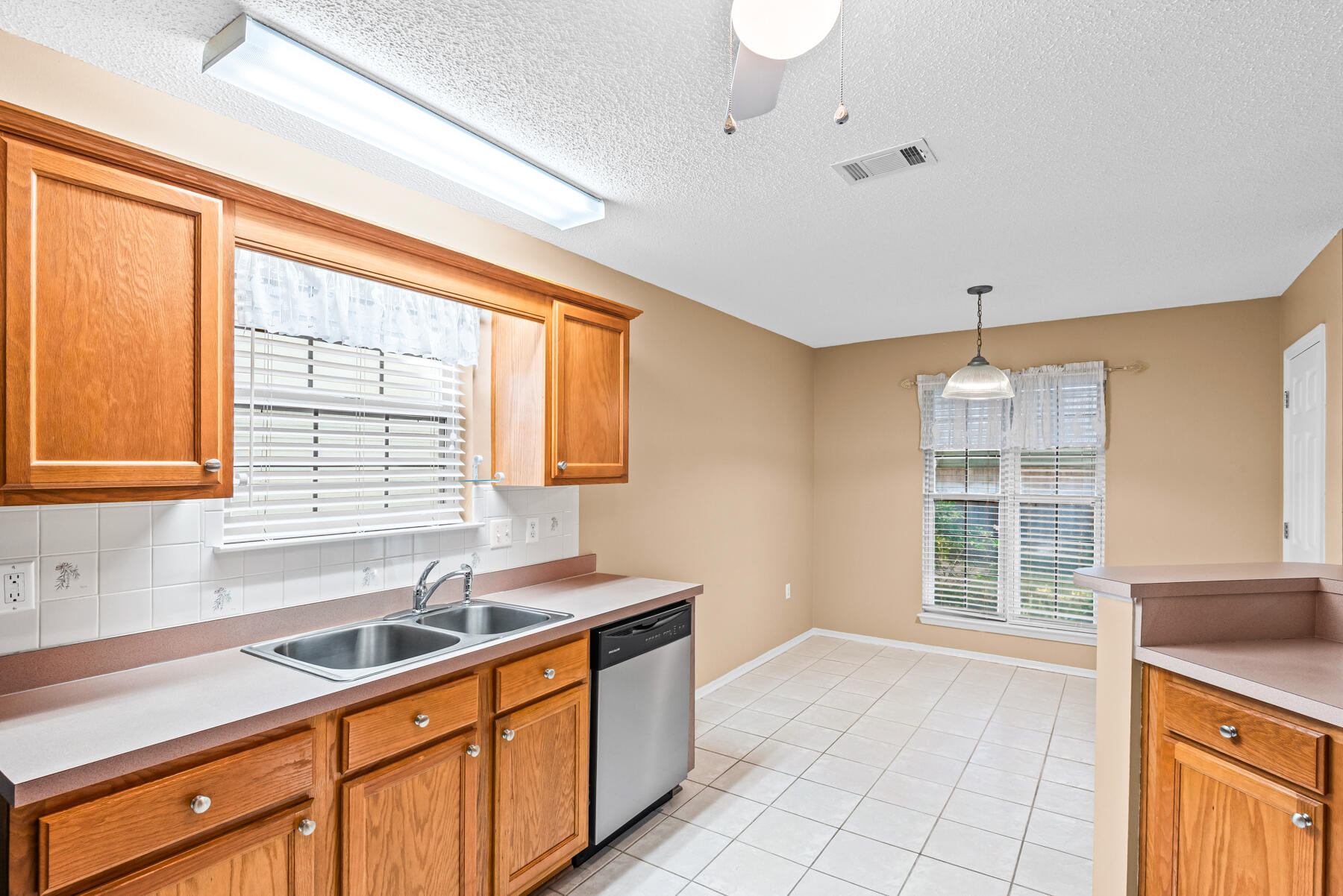 HUNTERS RUN S/D - Residential