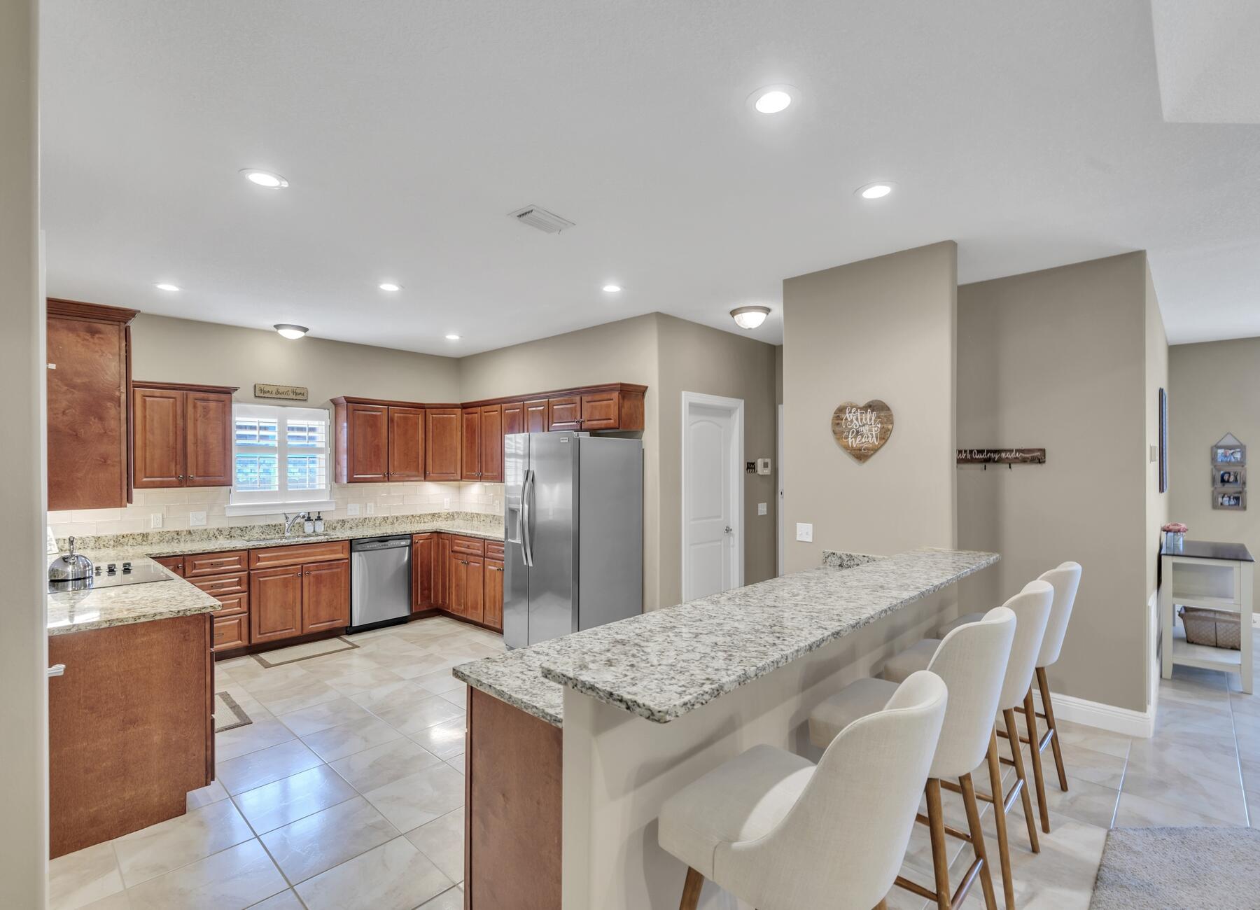 MAGNOLIA HARBOR - Residential