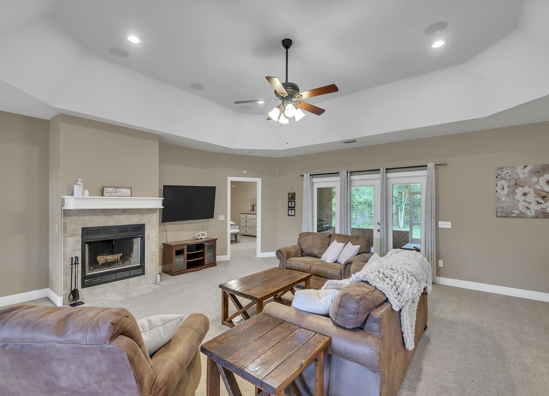 MAGNOLIA HARBOR - Residential