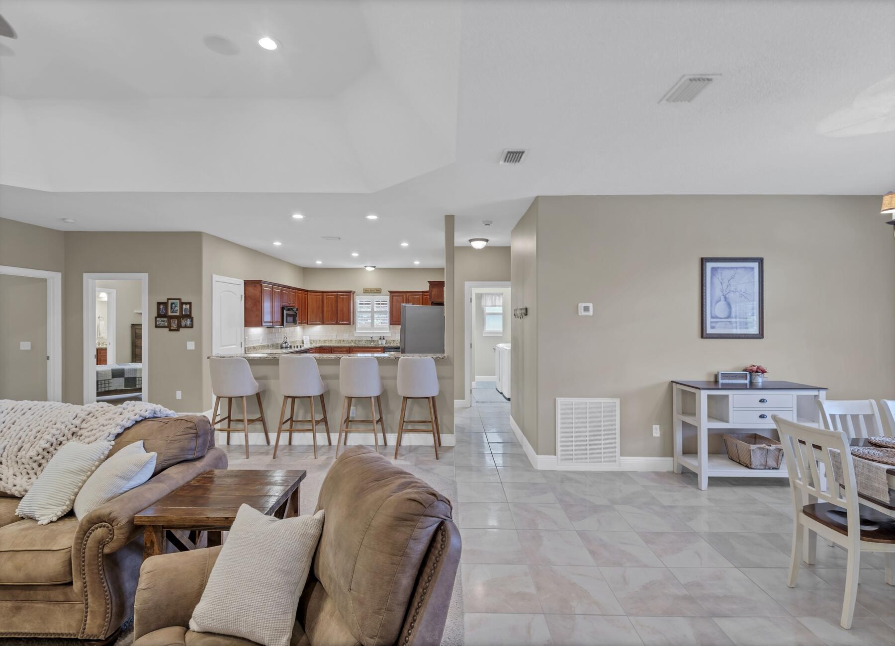 MAGNOLIA HARBOR - Residential