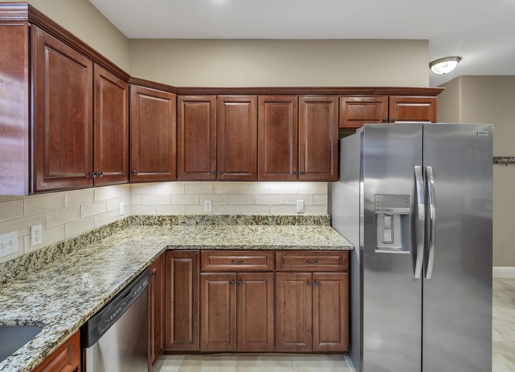 MAGNOLIA HARBOR - Residential