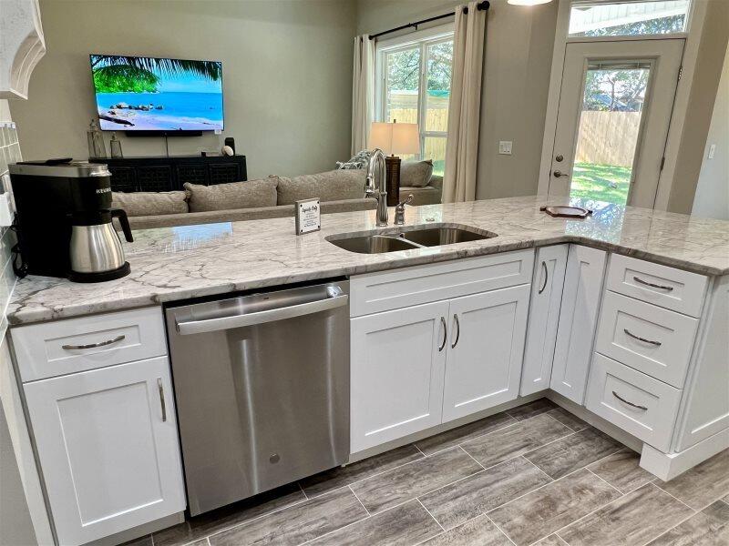 PARK PLACE ADD LOT 13 BLK G - Residential