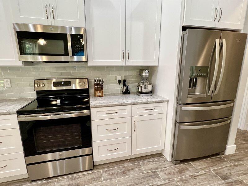 PARK PLACE ADD LOT 13 BLK G - Residential