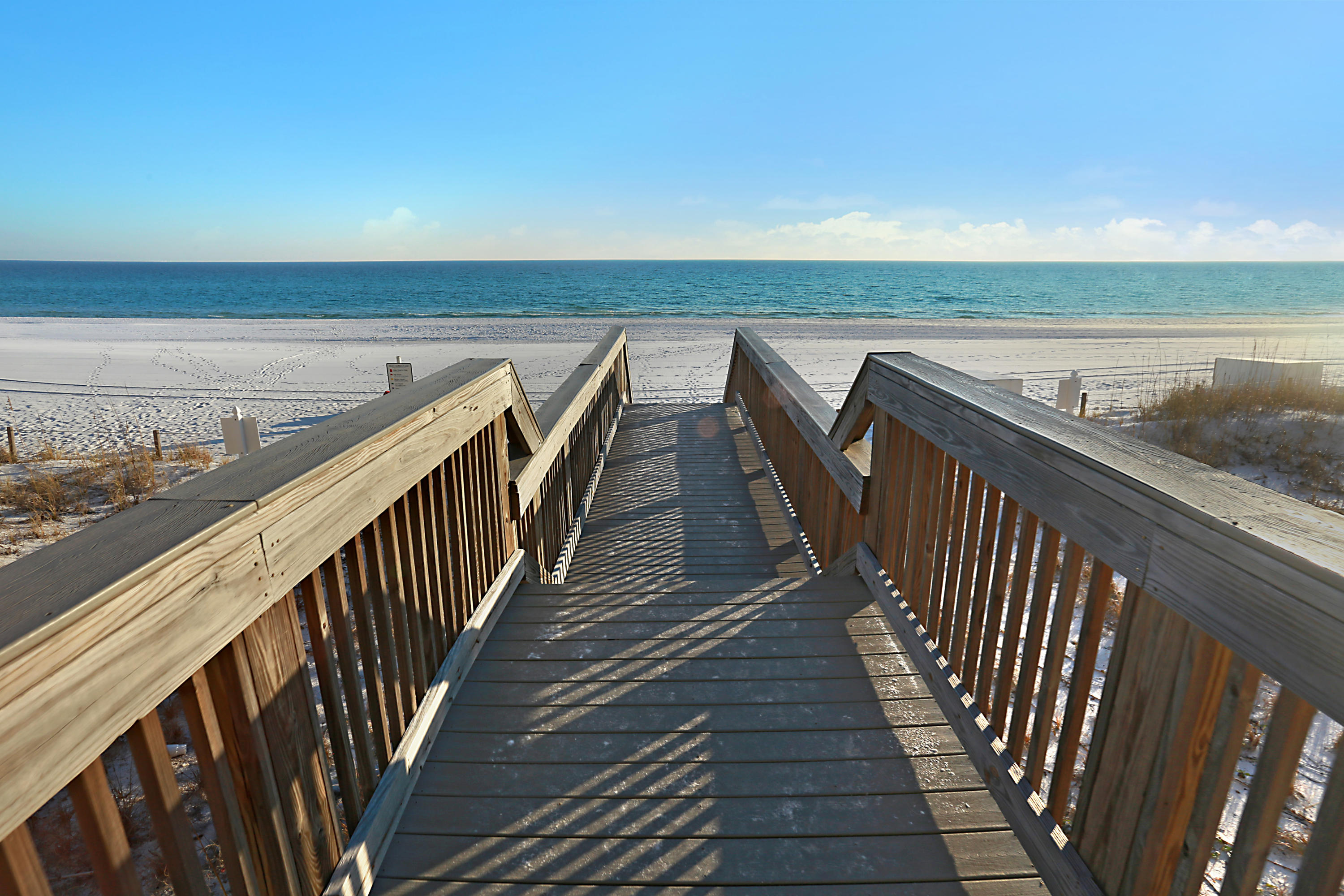 INN AT CRYSTAL BEACH (SUMMERCHASE CONDO) - Residential