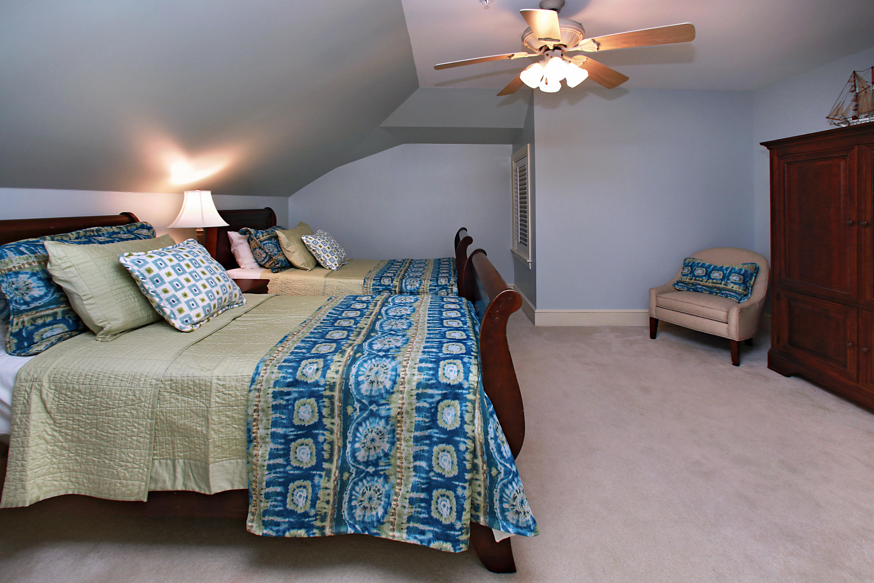 INN AT CRYSTAL BEACH (SUMMERCHASE CONDO) - Residential