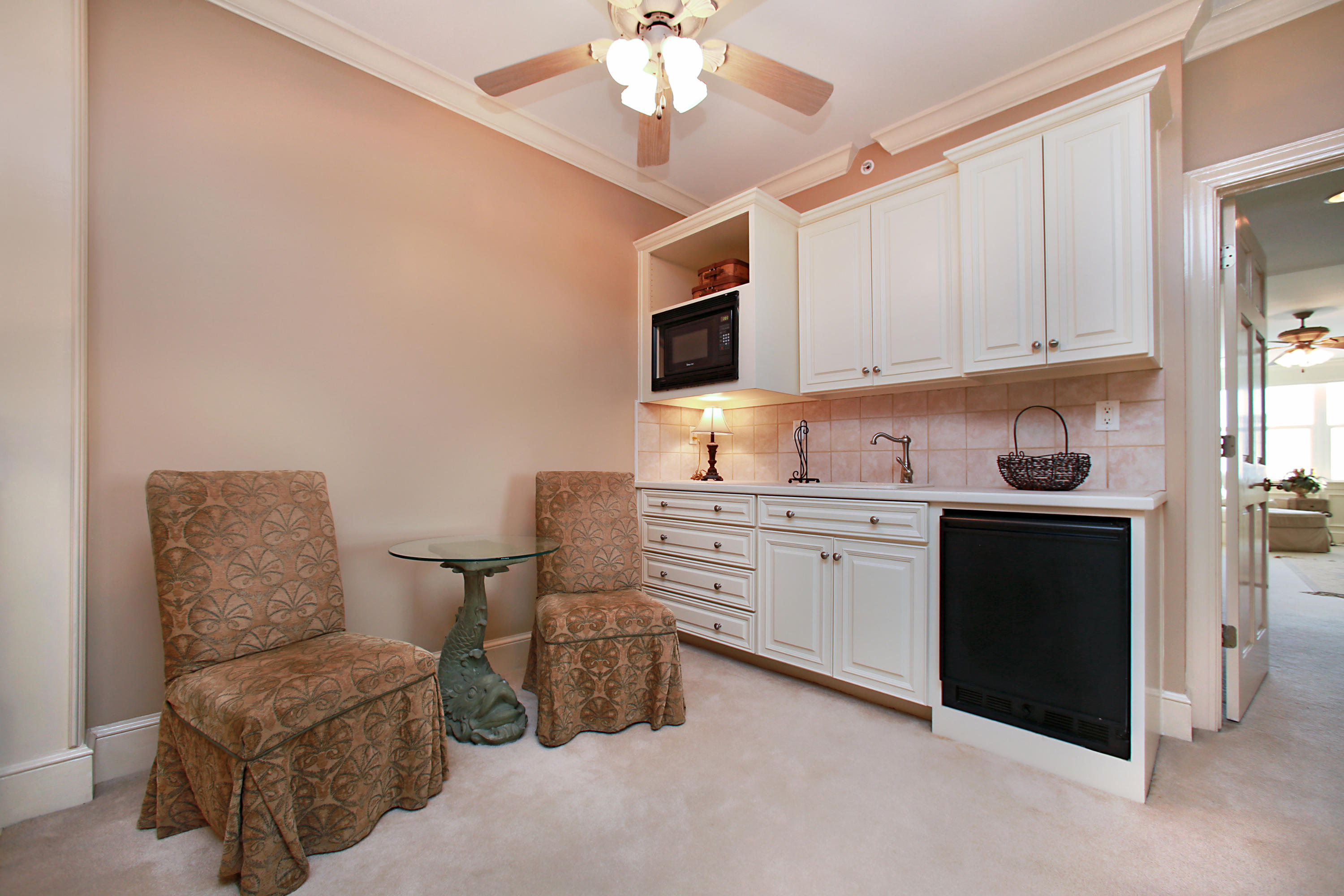 INN AT CRYSTAL BEACH (SUMMERCHASE CONDO) - Residential