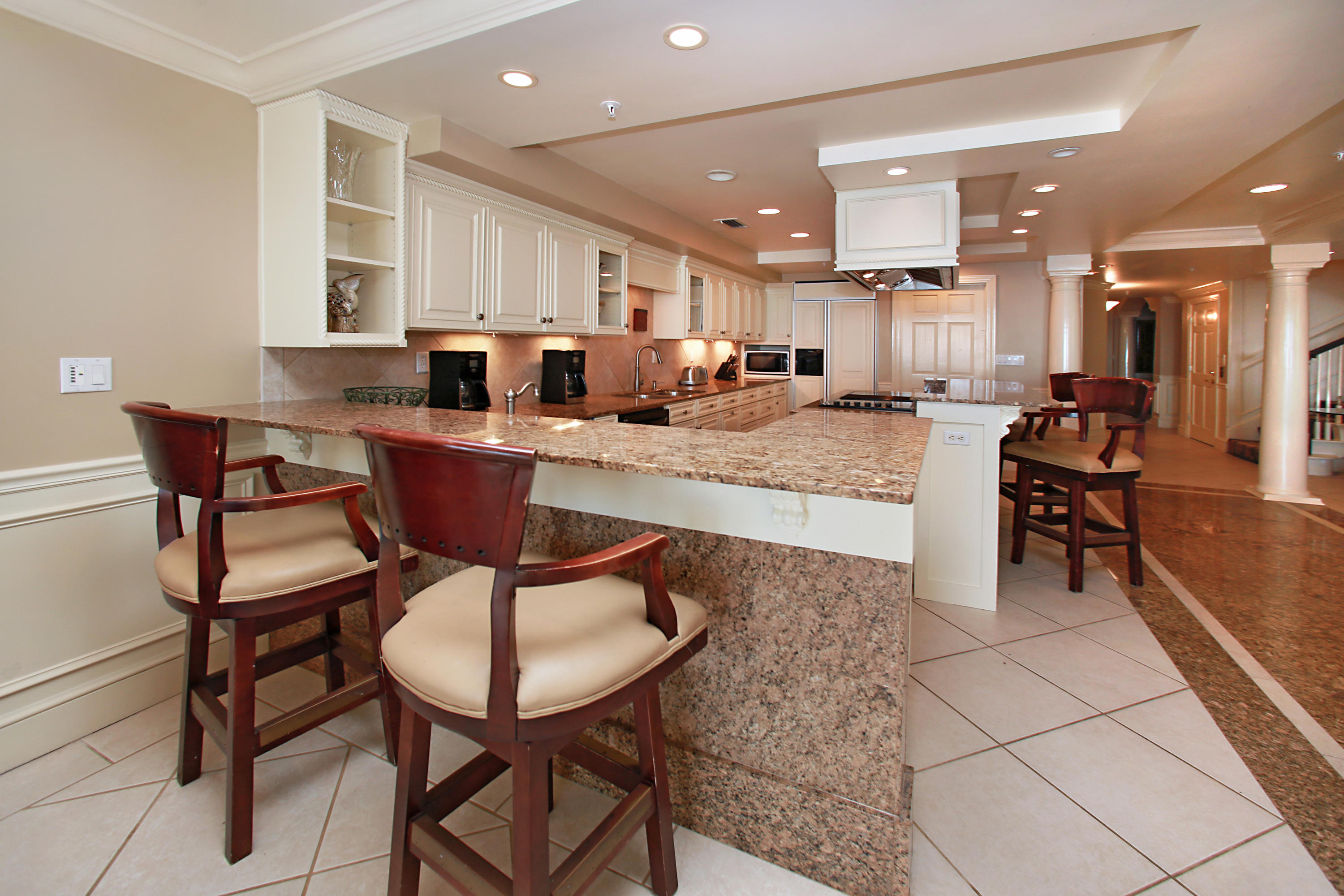 INN AT CRYSTAL BEACH (SUMMERCHASE CONDO) - Residential