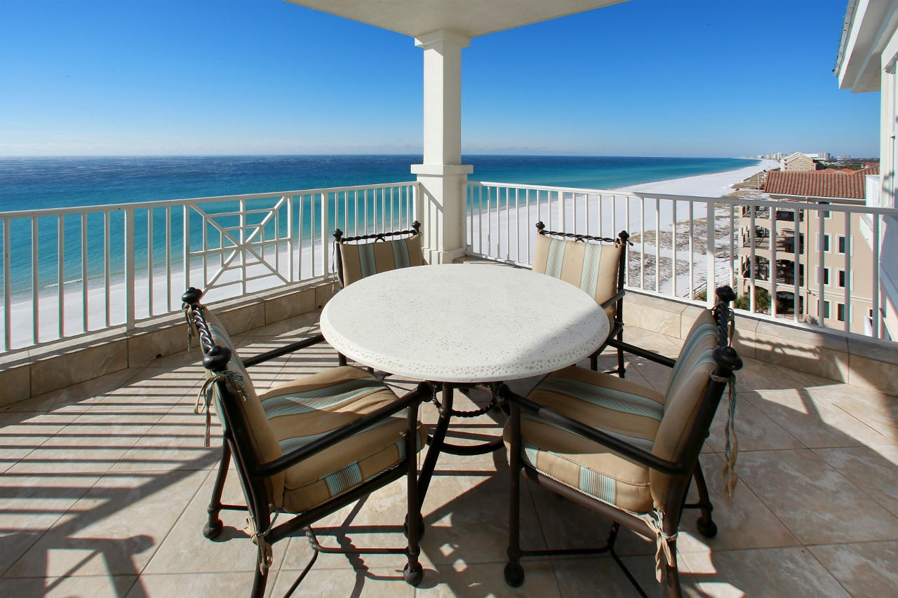 INN AT CRYSTAL BEACH (SUMMERCHASE CONDO) - Residential