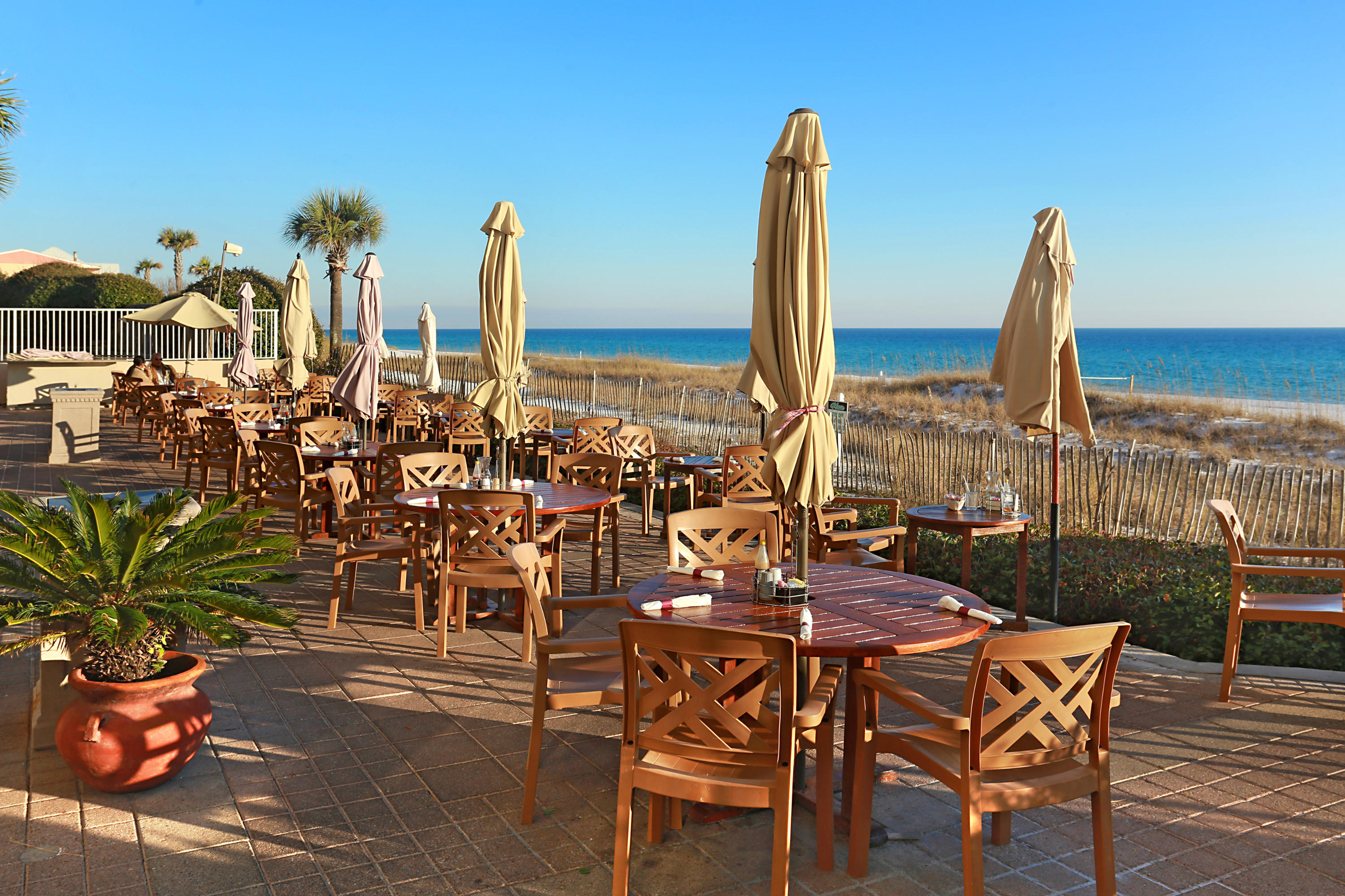 INN AT CRYSTAL BEACH (SUMMERCHASE CONDO) - Residential