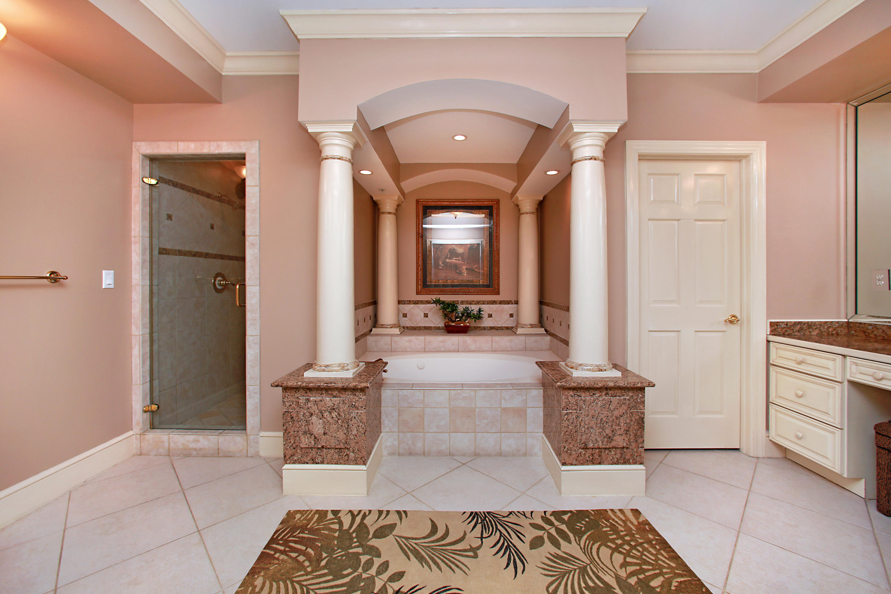 INN AT CRYSTAL BEACH (SUMMERCHASE CONDO) - Residential