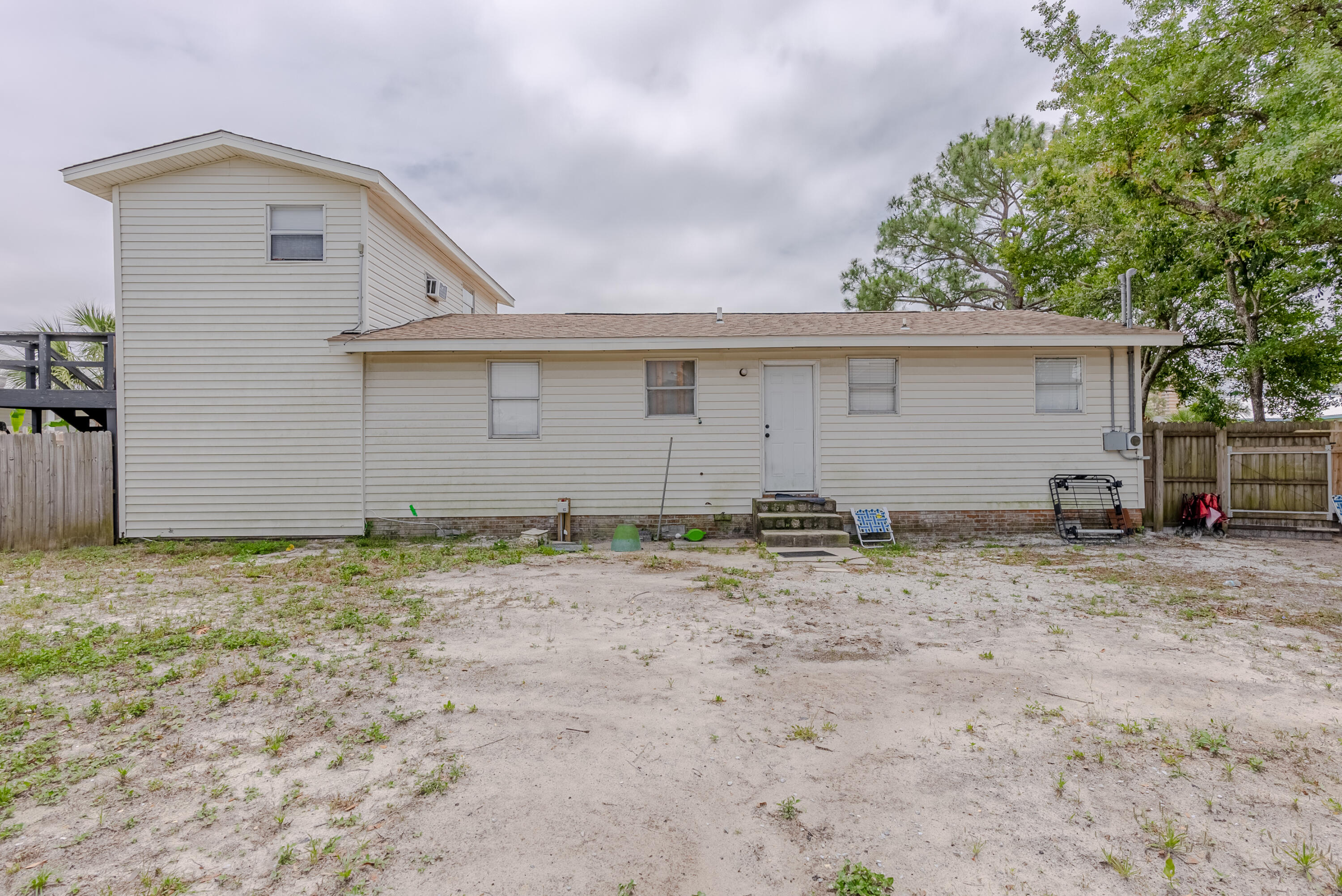 TREASURE ISLAND - Residential