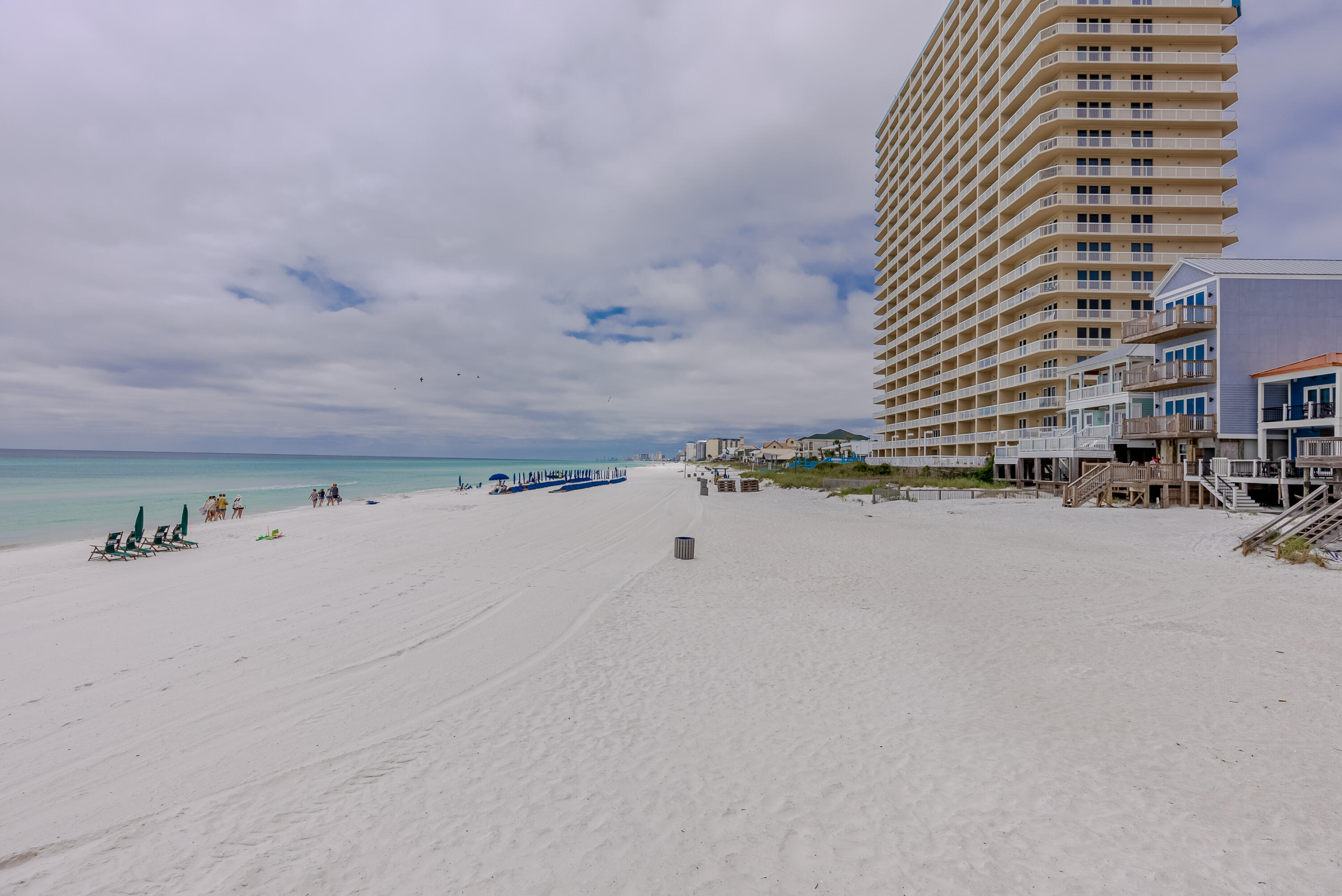 TREASURE ISLAND - Residential