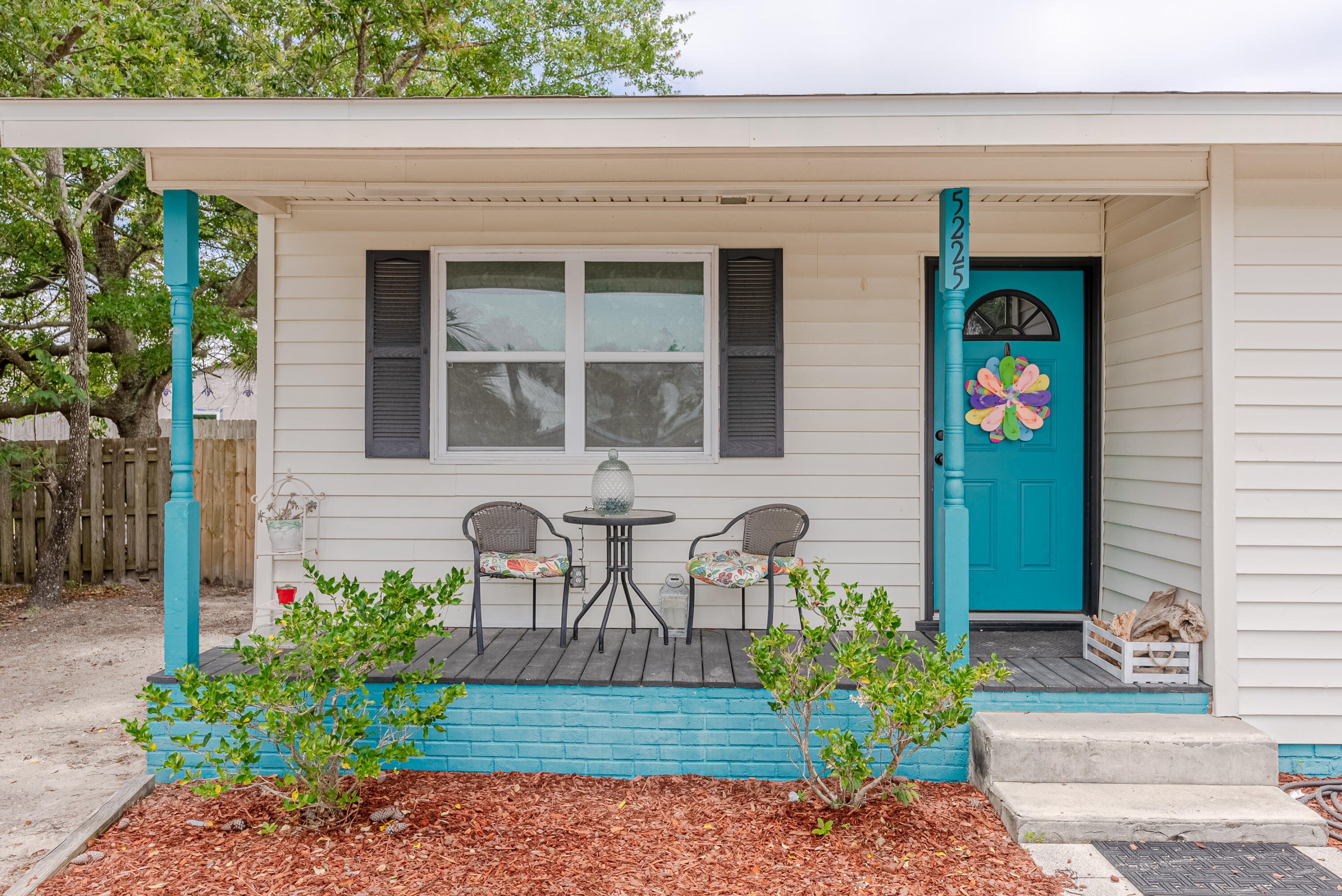 TREASURE ISLAND - Residential