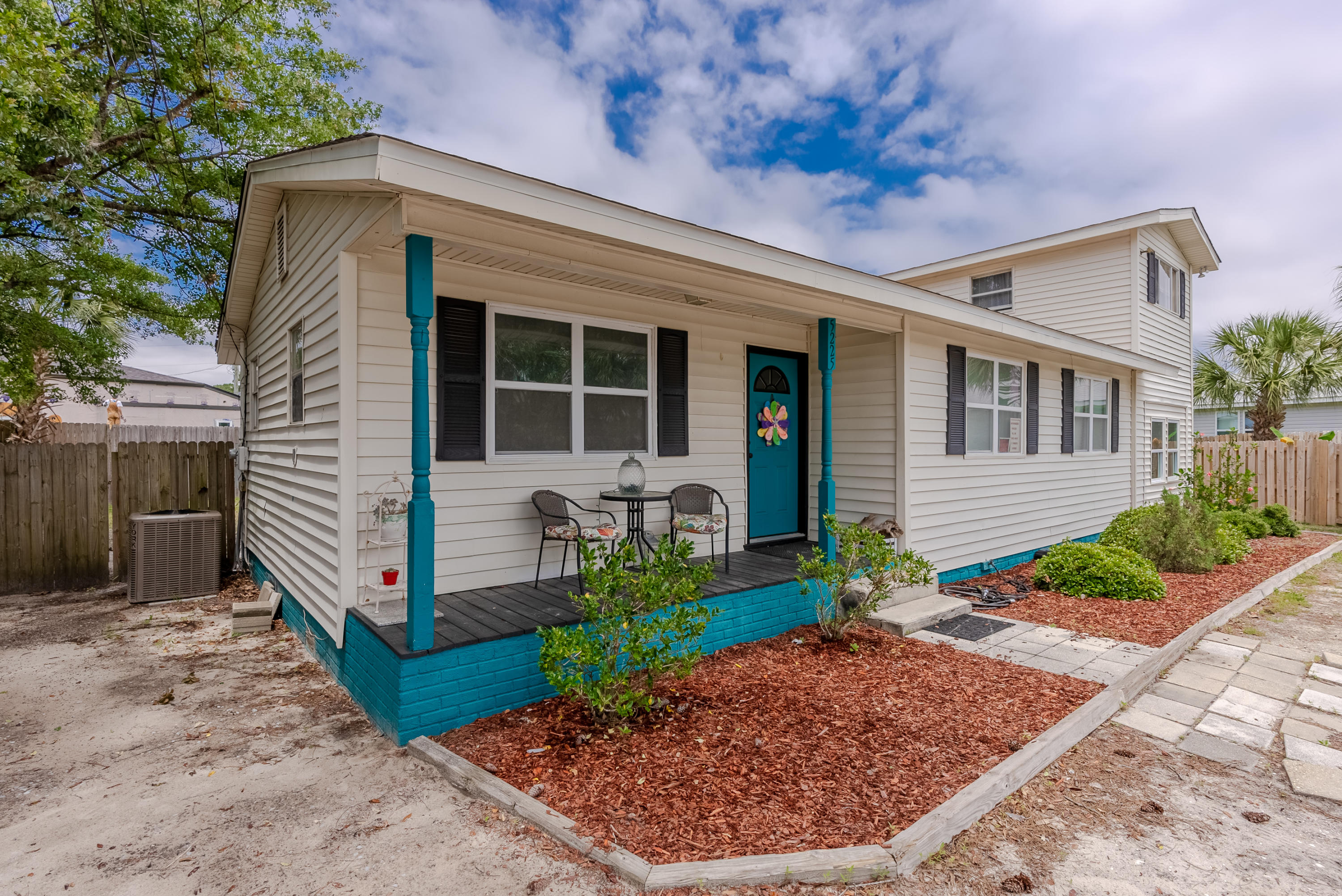 TREASURE ISLAND - Residential