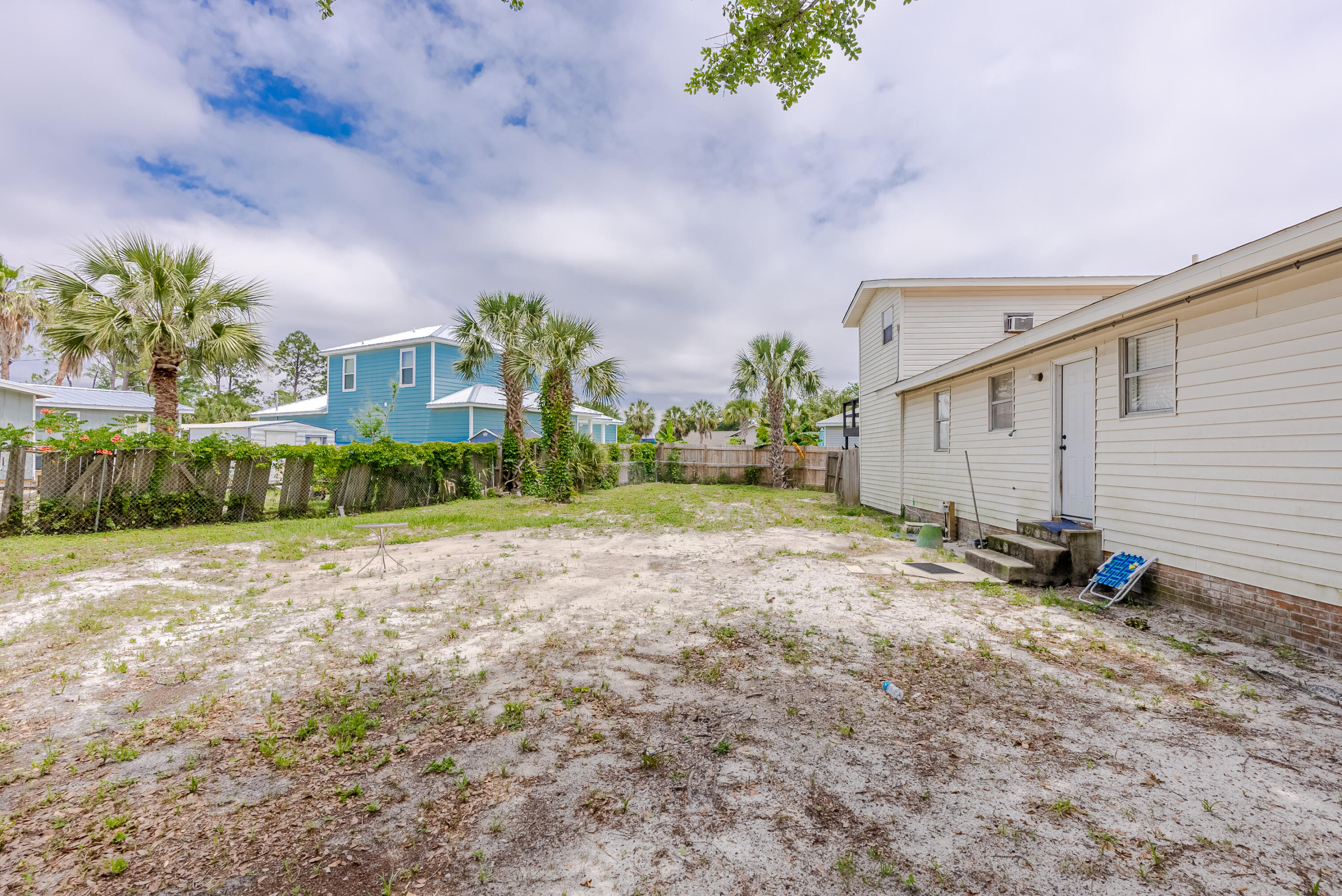 TREASURE ISLAND - Residential