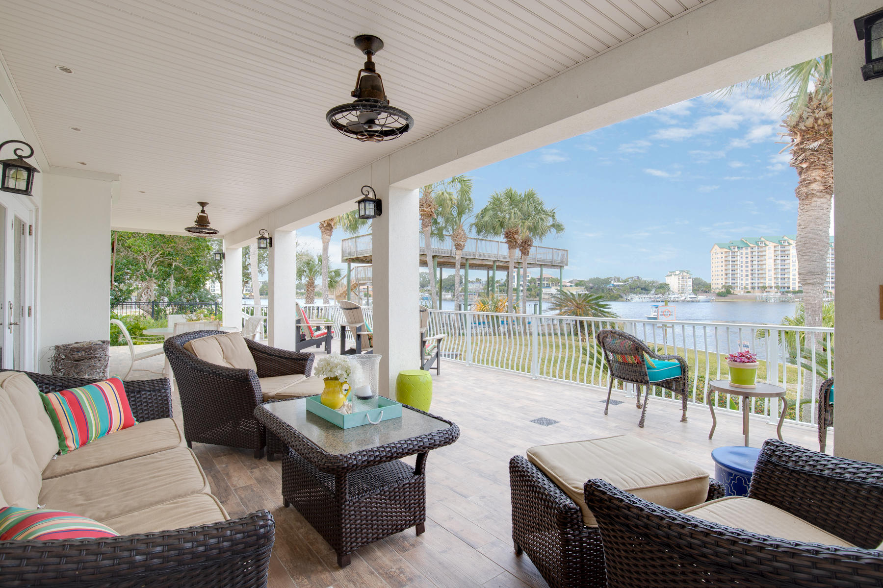 HOLIDAY ISLE - Residential