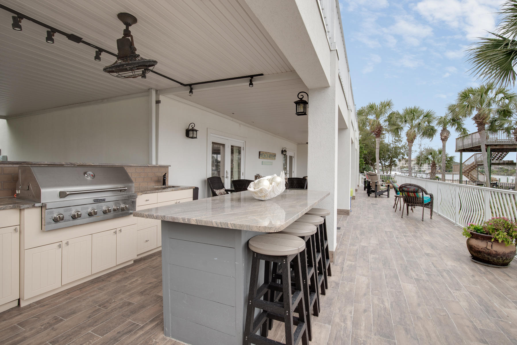 HOLIDAY ISLE - Residential
