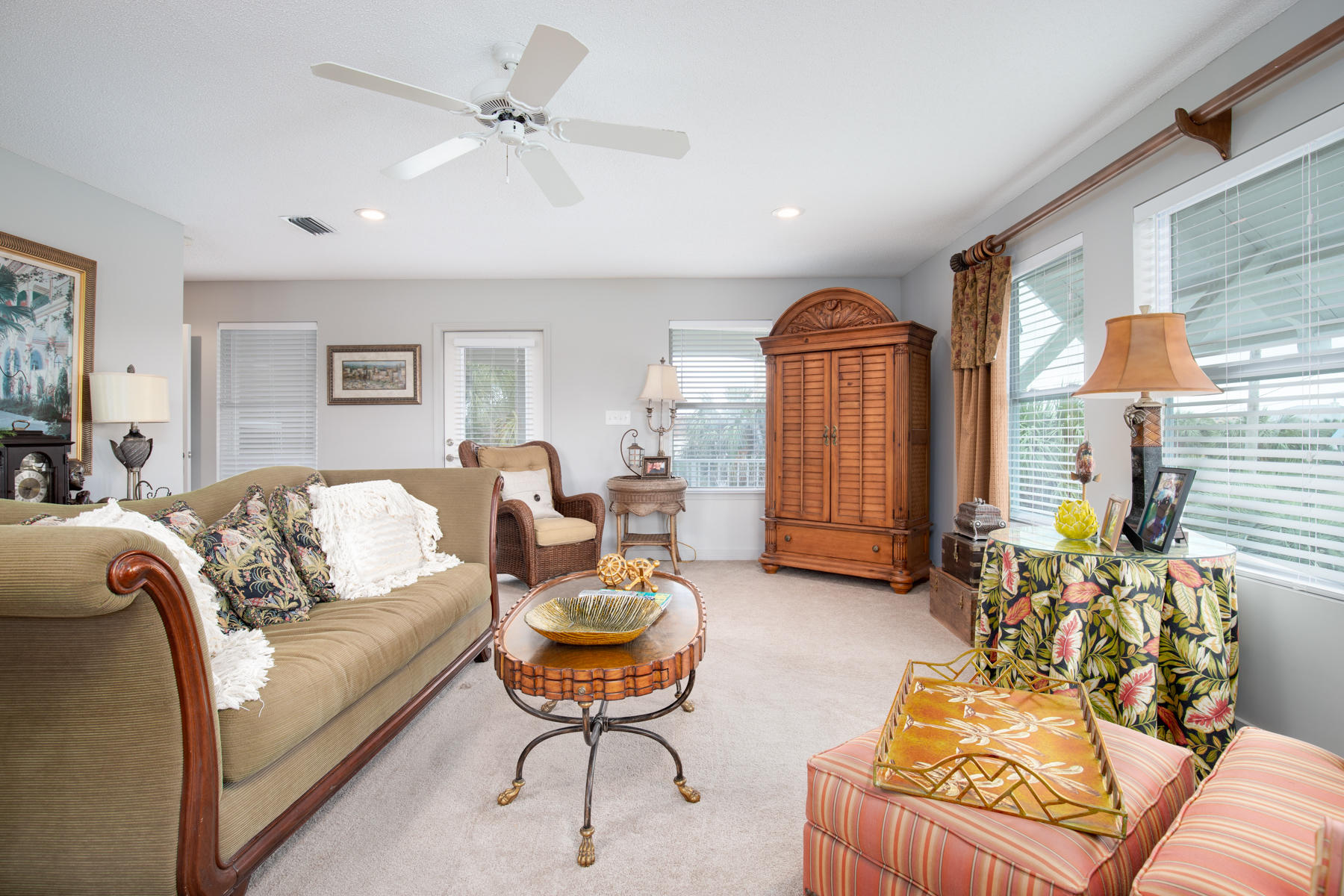 HOLIDAY ISLE - Residential