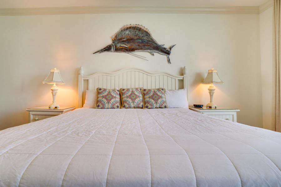 MAJESTIC BEACH TOWERS II - Residential