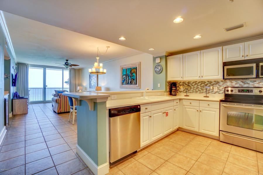 MAJESTIC BEACH TOWERS II - Residential