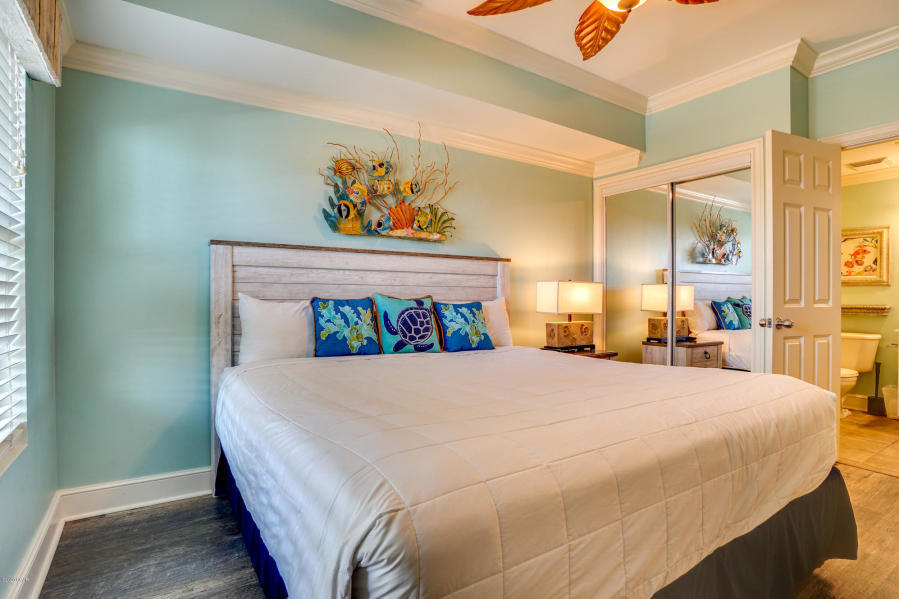 MAJESTIC BEACH TOWERS II - Residential