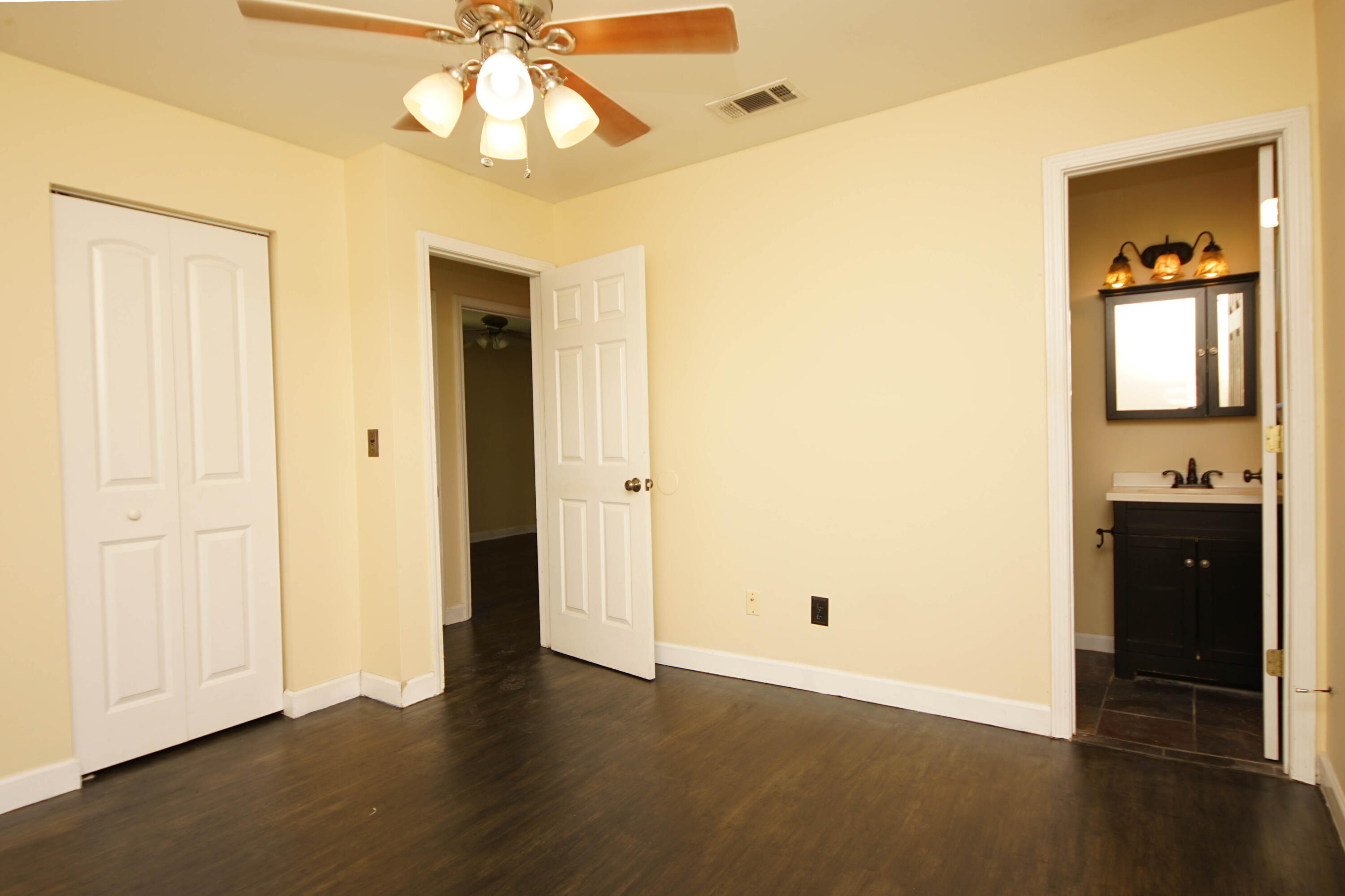 CHATEAU PRES DE LA MER - Residential