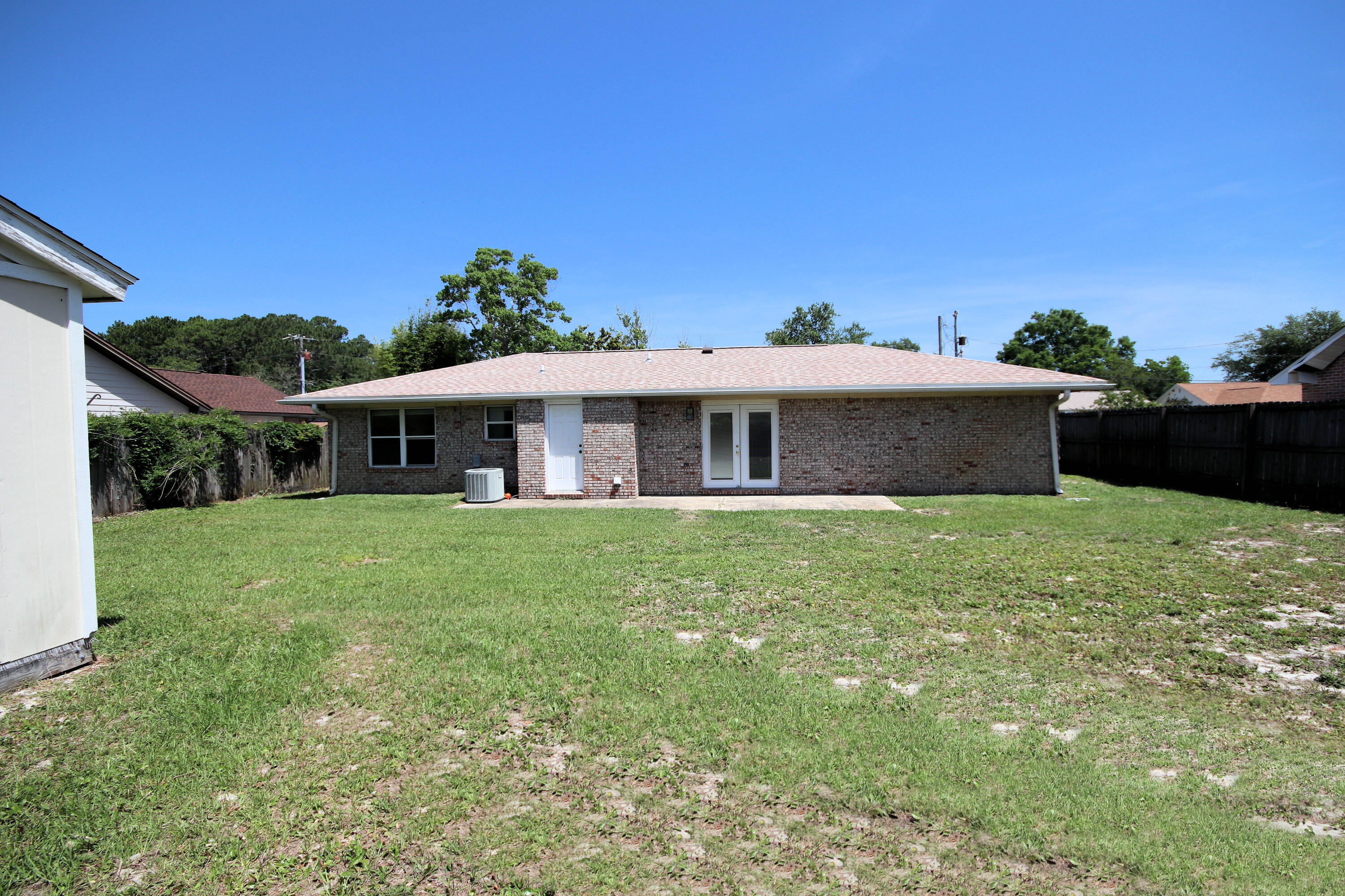 CHATEAU PRES DE LA MER - Residential