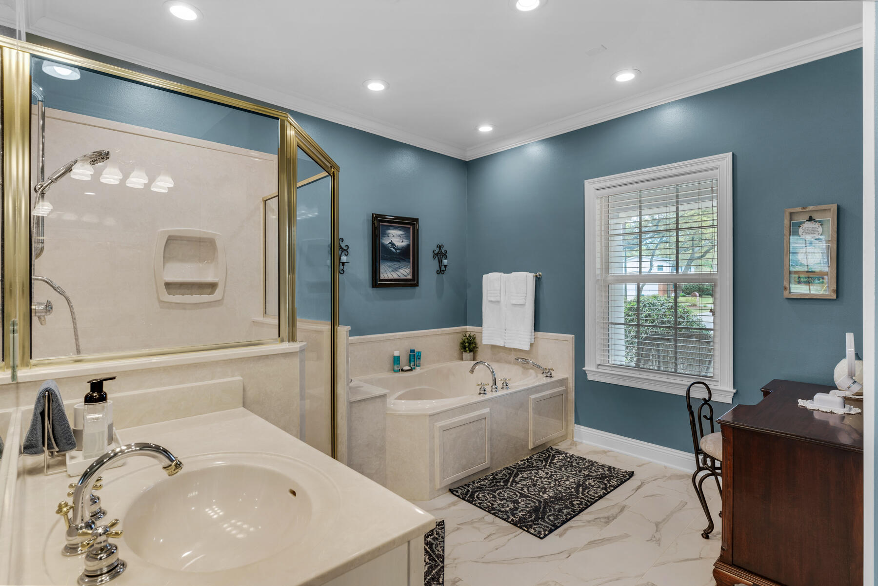 Lafitte Crescent - Residential