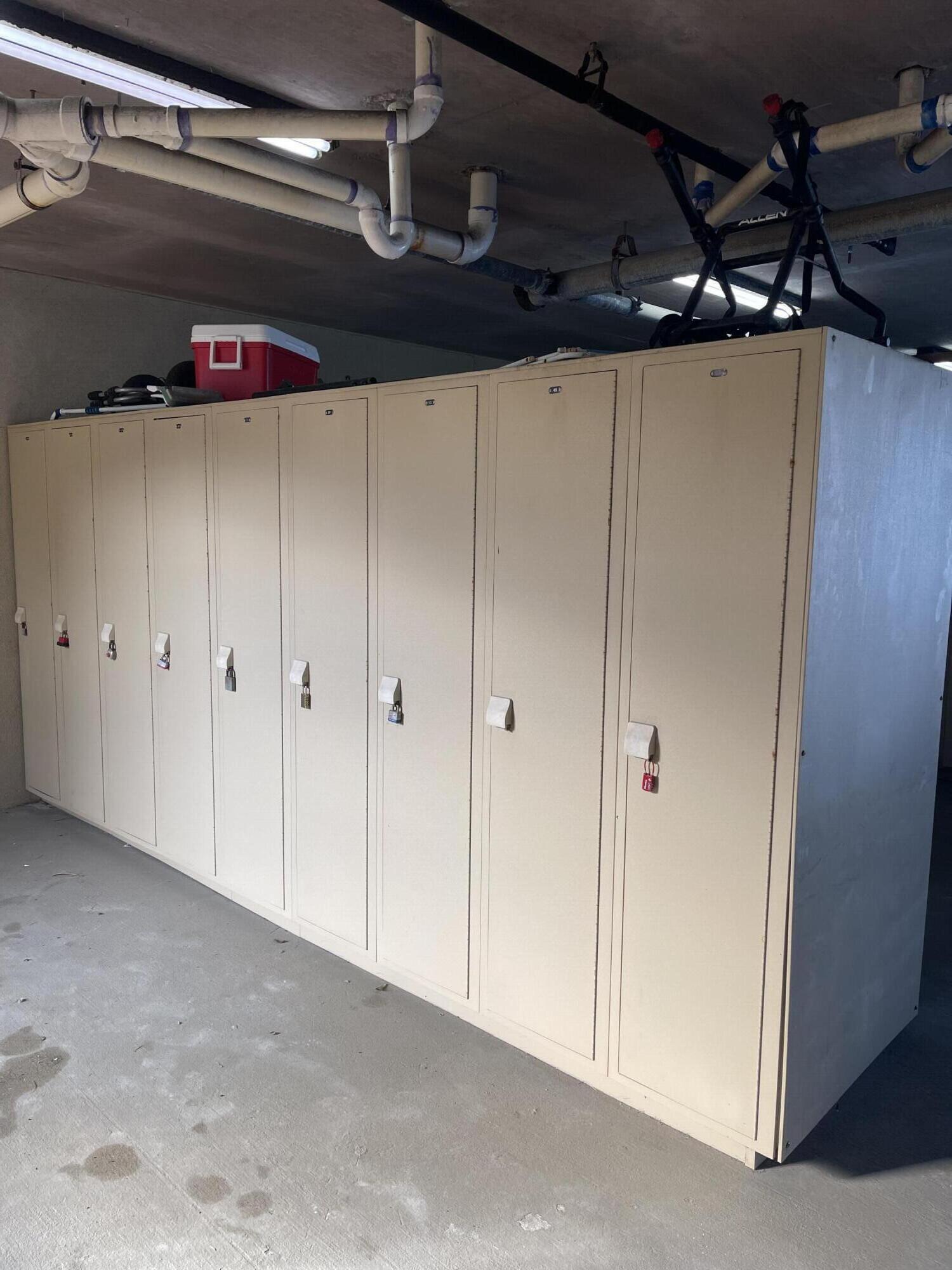 PALM COURT YACHT CLUB - Residential