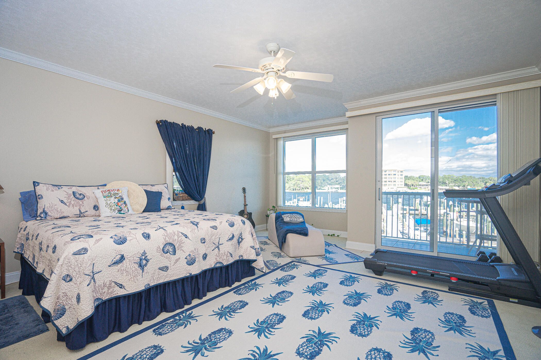 PALM COURT YACHT CLUB - Residential