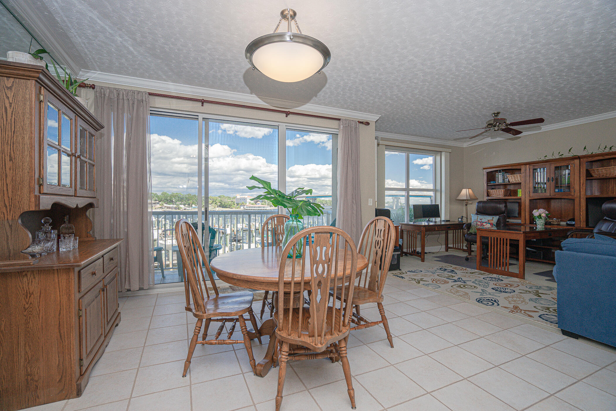 PALM COURT YACHT CLUB - Residential