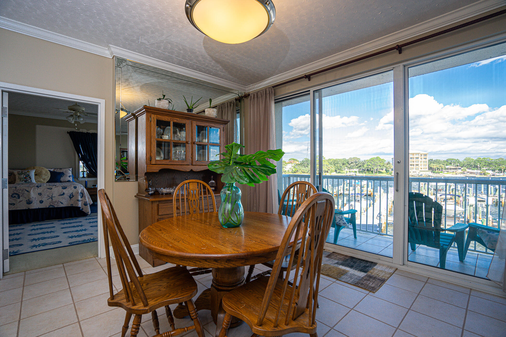 PALM COURT YACHT CLUB - Residential