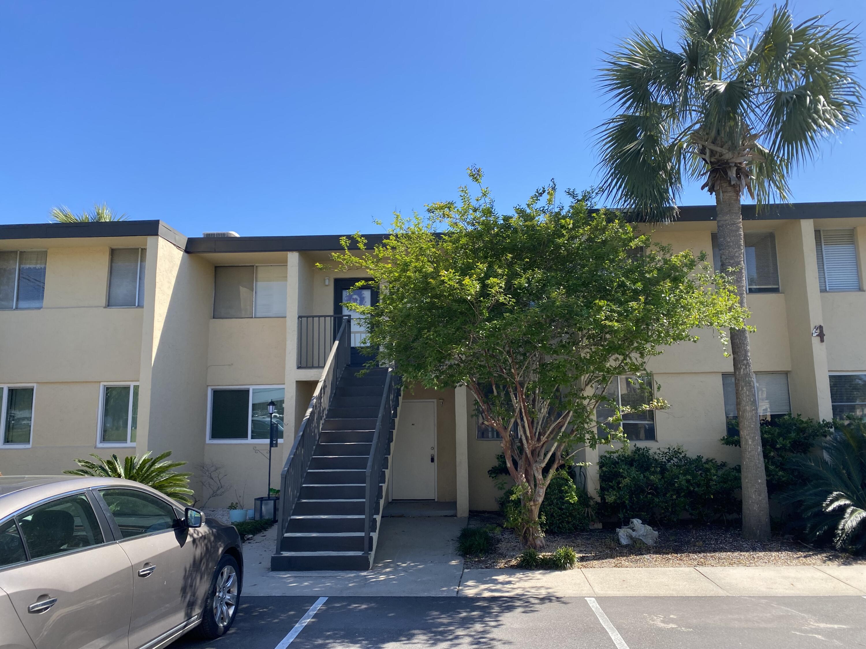 SEA PALM 2 CONDO - Residential Lease
