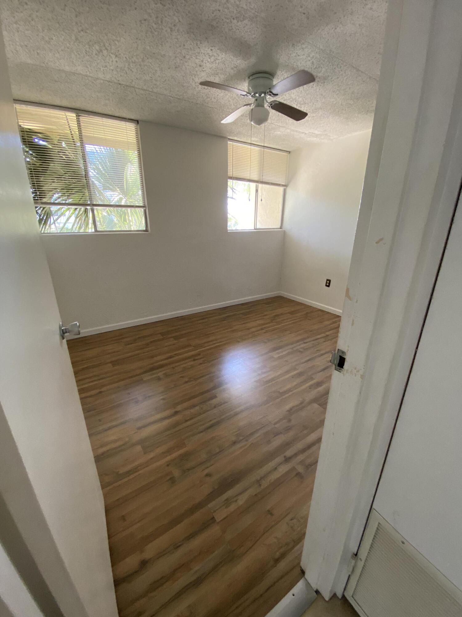 SEA PALM 2 CONDO - Residential Lease