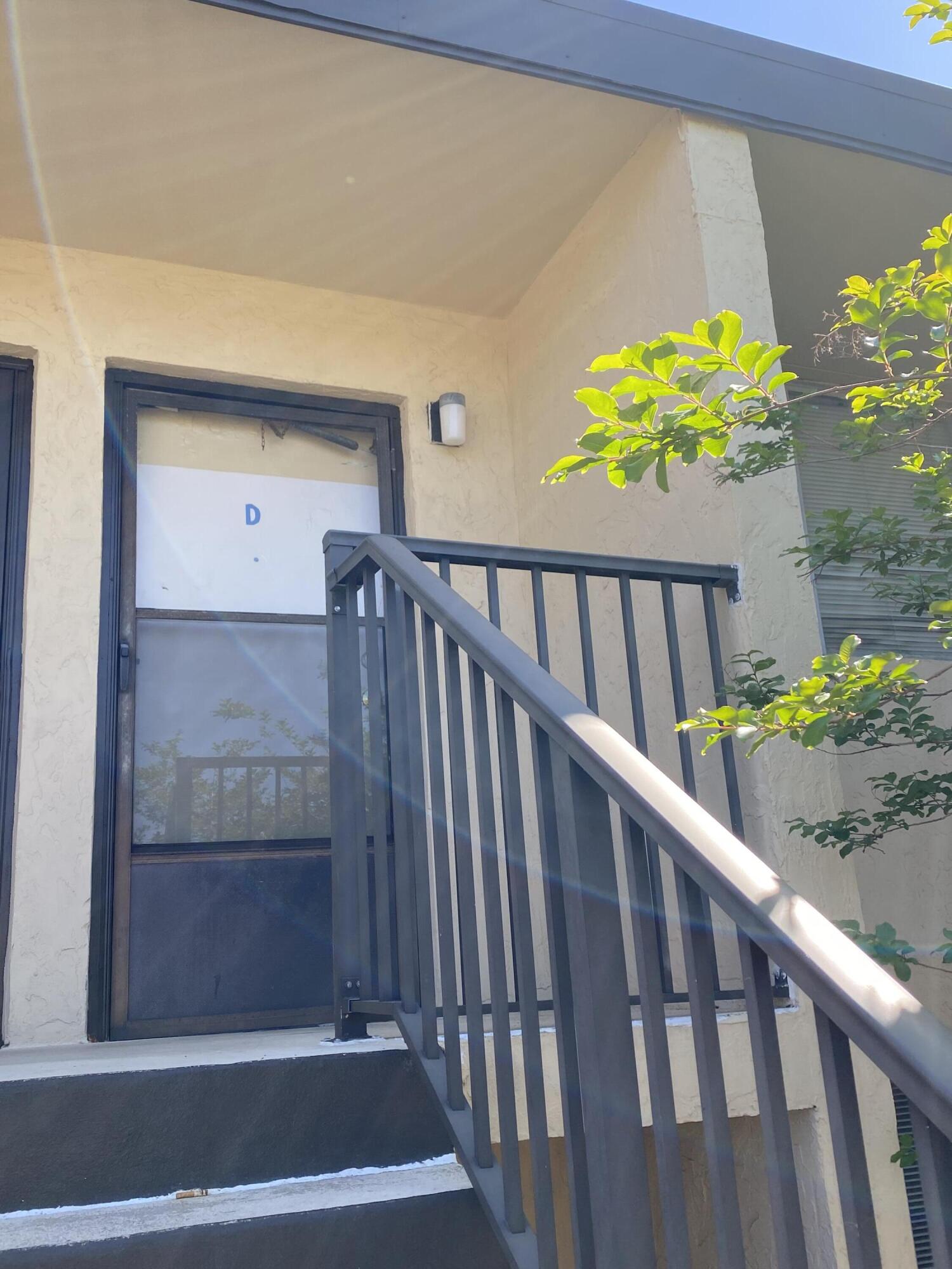 SEA PALM 2 CONDO - Residential Lease