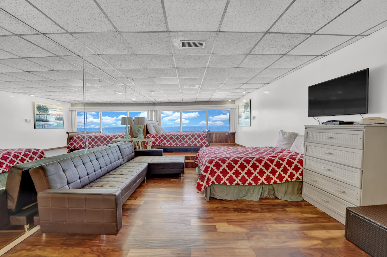 CONTINENTAL CONDO - Residential