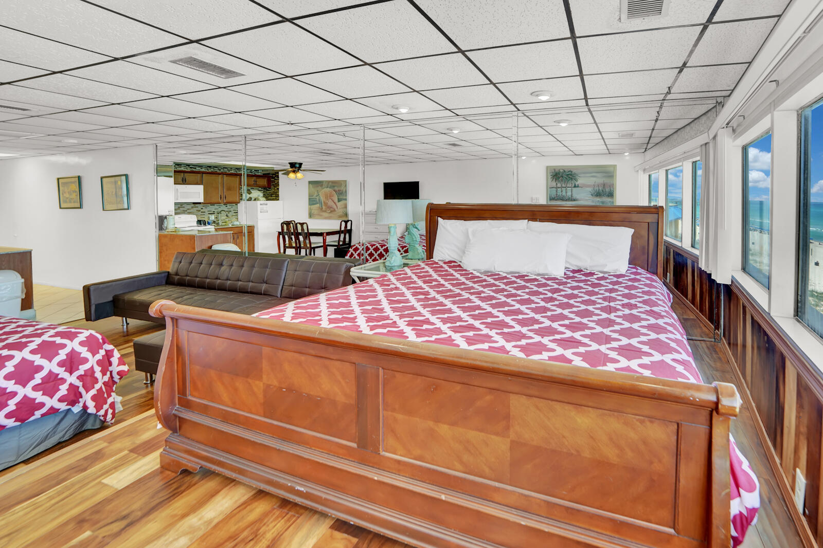 CONTINENTAL CONDO - Residential