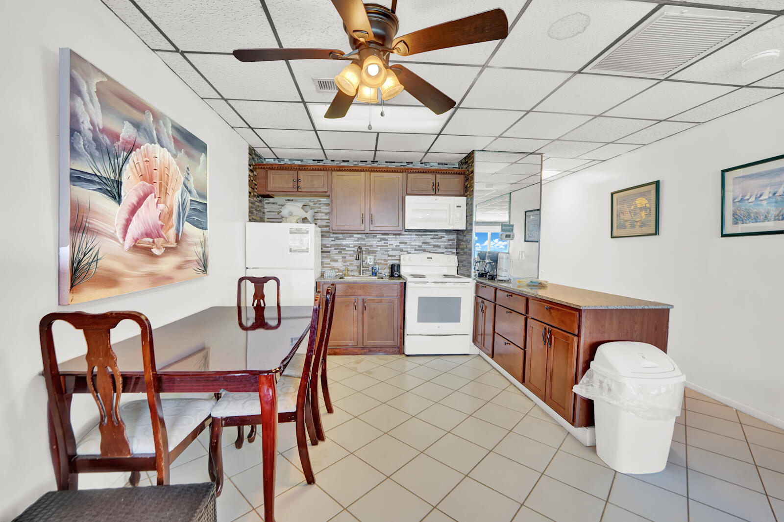 CONTINENTAL CONDO - Residential