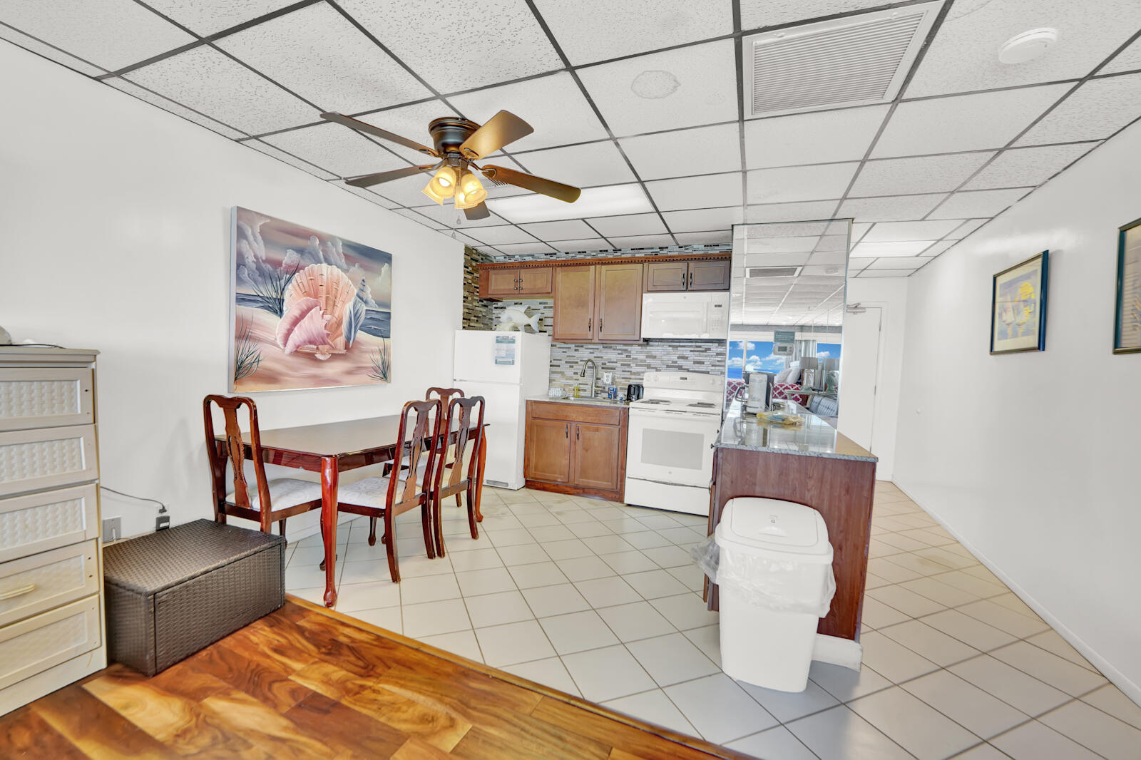 CONTINENTAL CONDO - Residential