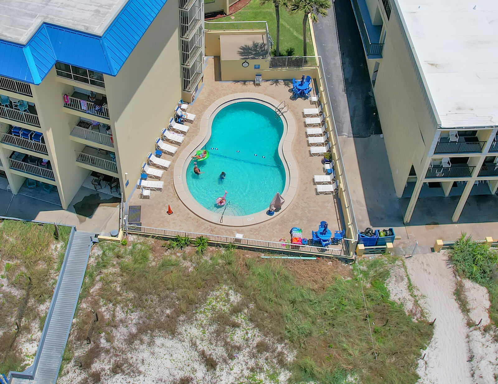 CONTINENTAL CONDO - Residential