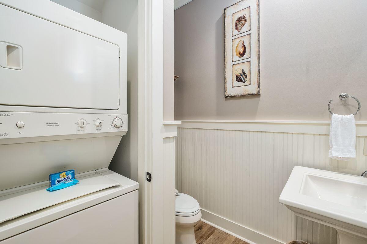 BUNGALOS AT SANDESTIN - Residential