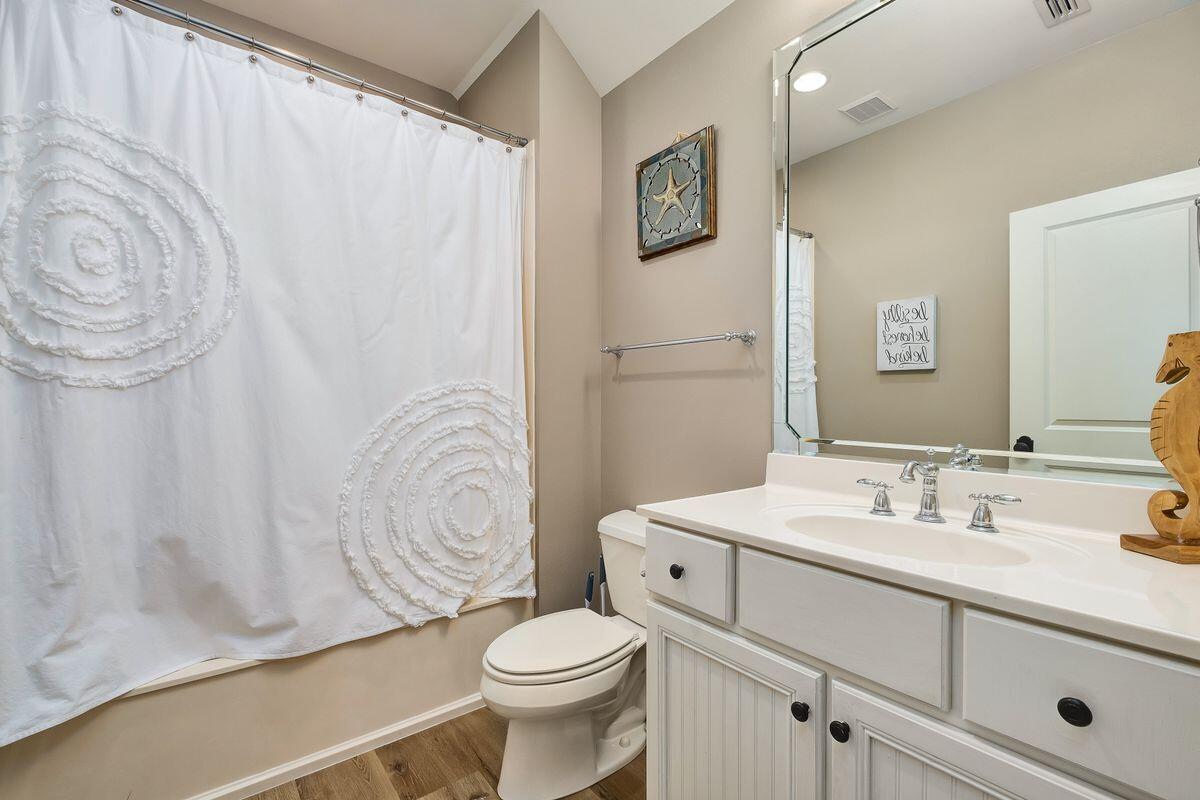 BUNGALOS AT SANDESTIN - Residential